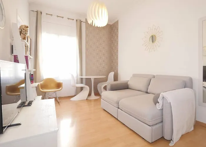 Modern And Elegant דירה